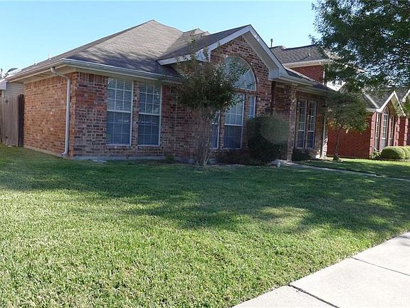 2nd image of 2205 Chapman Dr