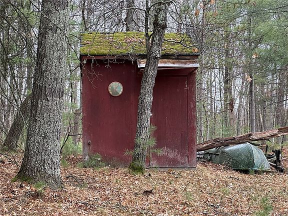 3rd image of 2178 Sunnyside Road