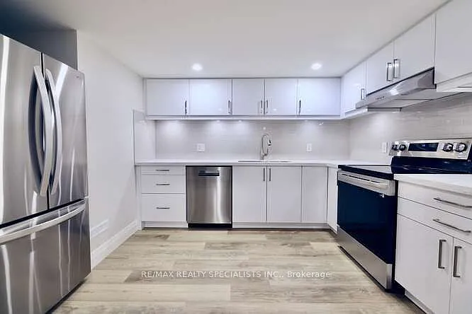 43 Firwood Cres — Photo 9