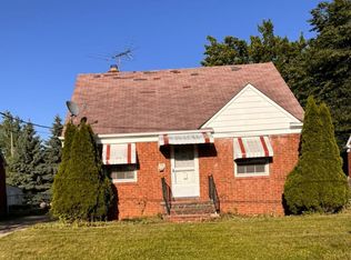 751 E 212th St, Euclid, OH 44119