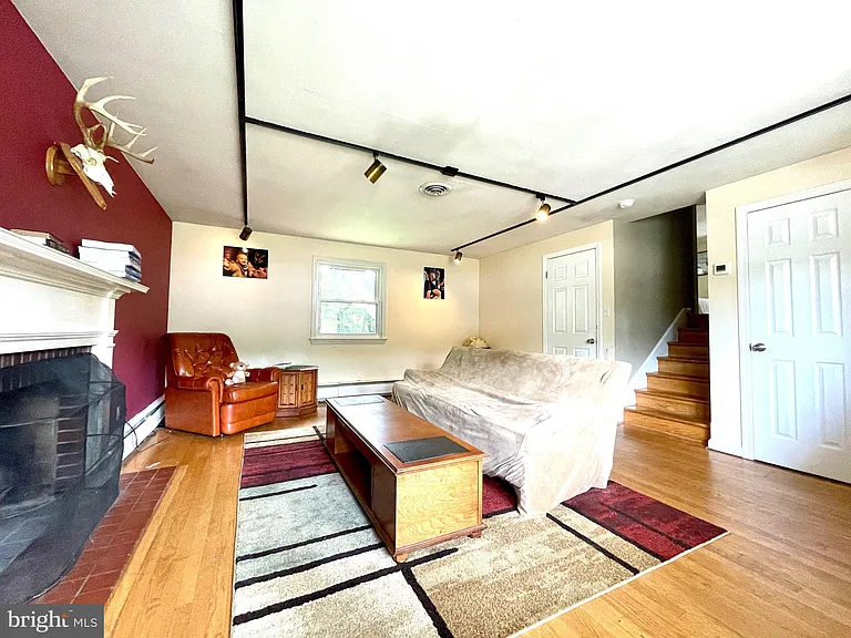 10315 Beaumont St — Photo 5