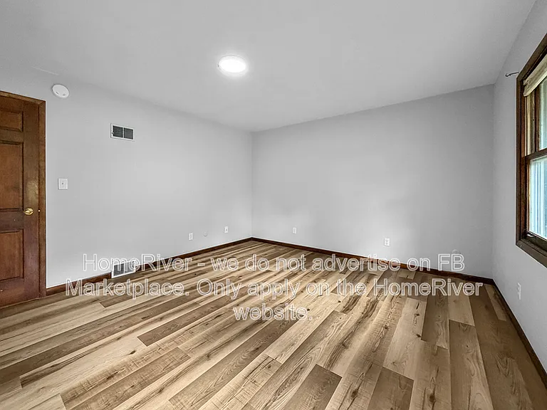 901 Crescent Ave #8 — Photo 6