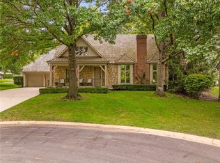61 Le Mans Ct, Prairie Village, KS 66208