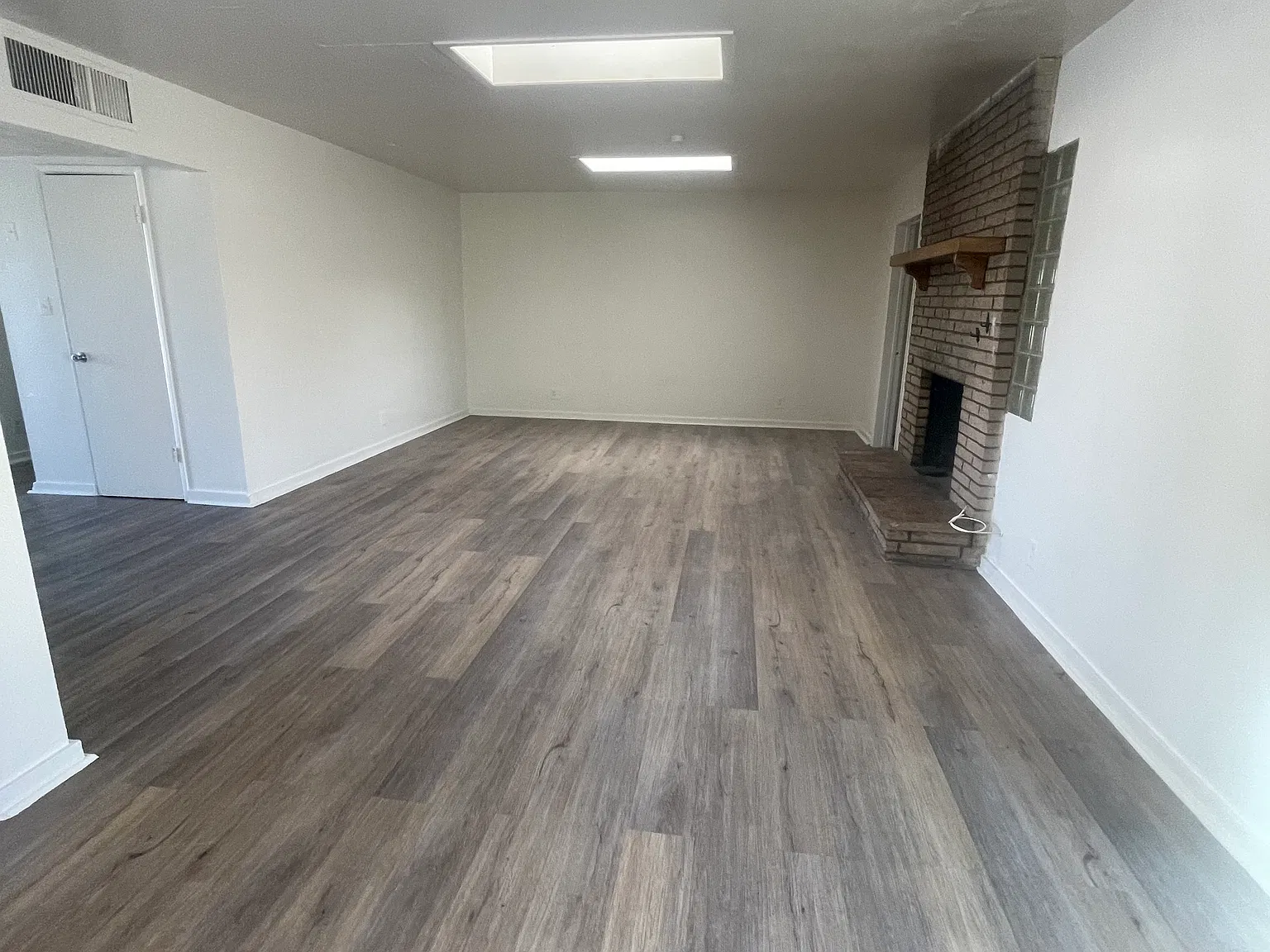 4 bed, 2.5 bath, 1769 sqft, $2,300 — Photo 4