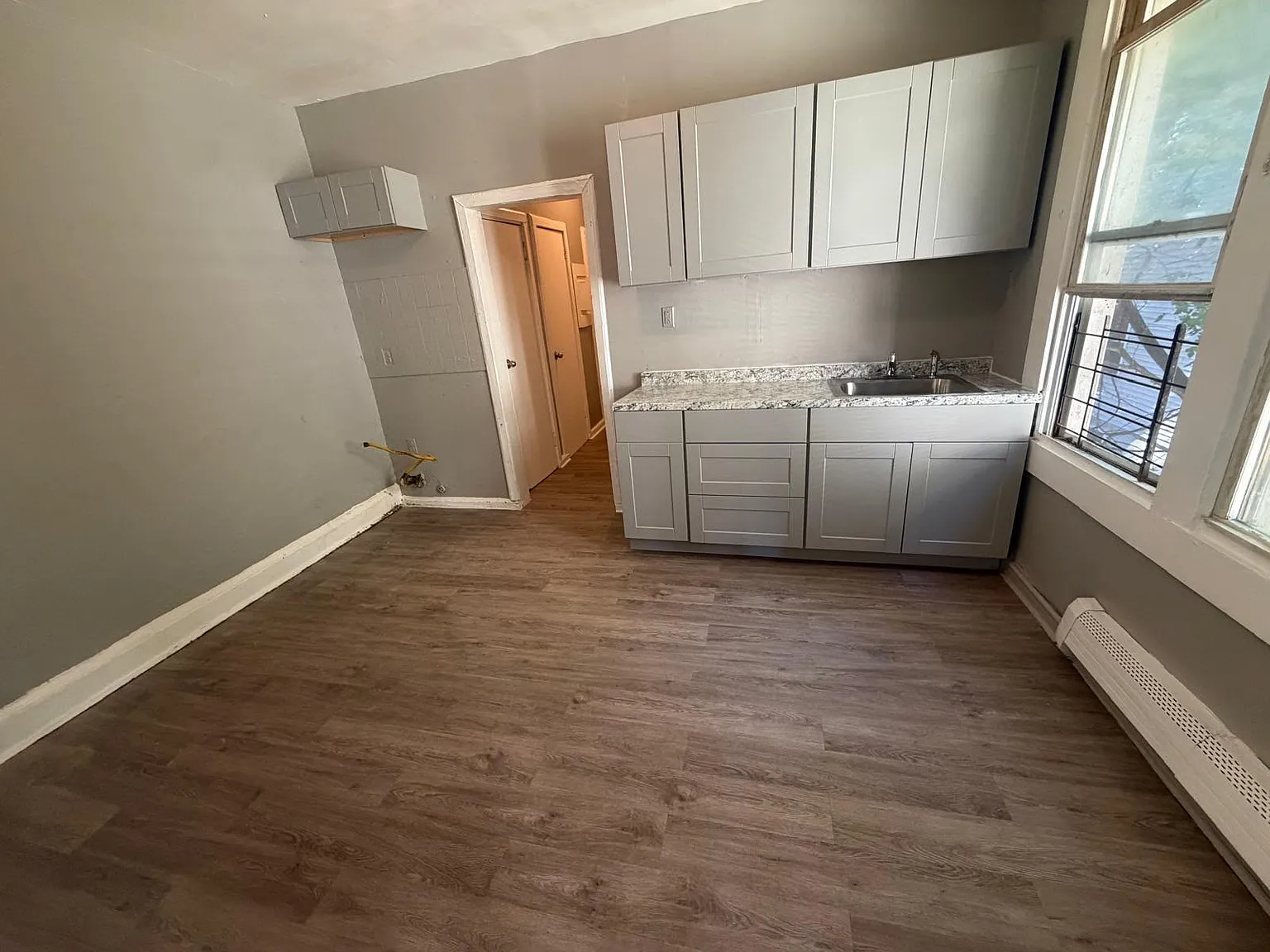 2 bed, $1,650 — Photo 2