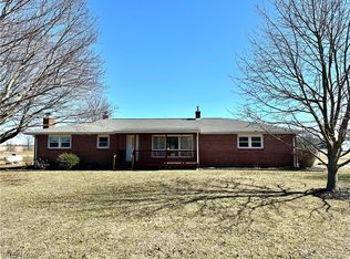 724 New Milford Rd, Atwater, OH 44201