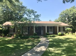 1 Pemberton Cir, Greenwood, MS 38930