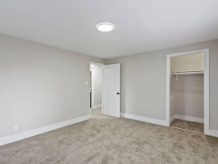 The Vistas Apartment Homes — Photo 43