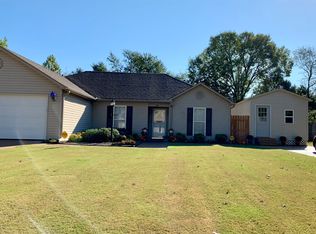 112 Woods Edge Dr, Jackson, TN 38301