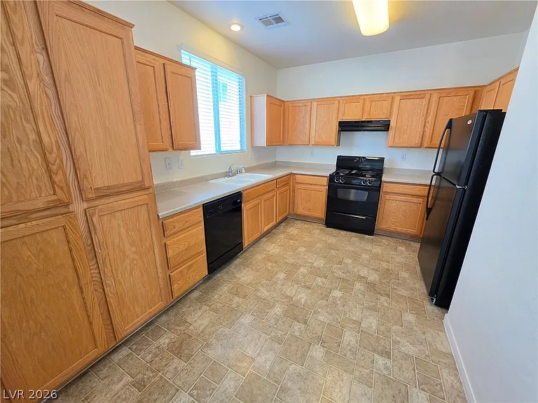 1330 Willow Village Ave — Photo 2