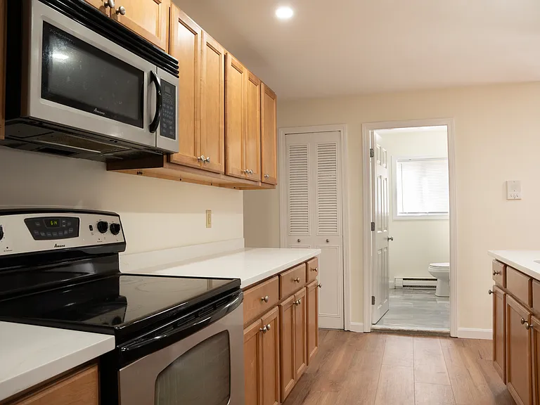 117 John St #19 — Photo 4