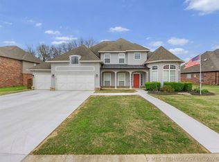 212 S 77th St, Broken Arrow, OK 74014
