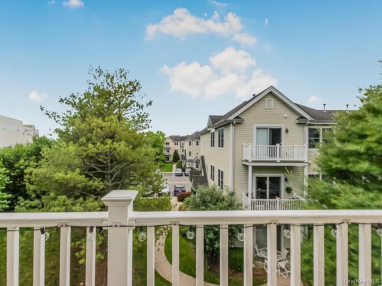 1611 Half Moon Bay Dr — Photo 12