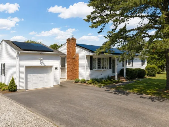 748 Warren Ave, Swansea, MA 02777