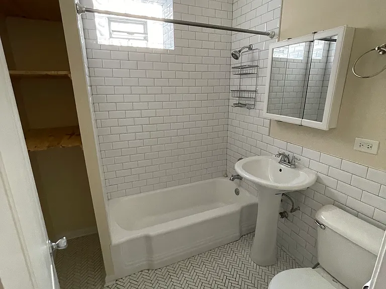 5635 N Wayne Ave #2 — Photo 7