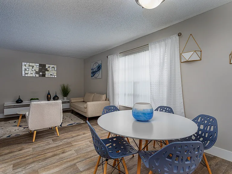 Landings at Pembroke Lakes — Photo 1