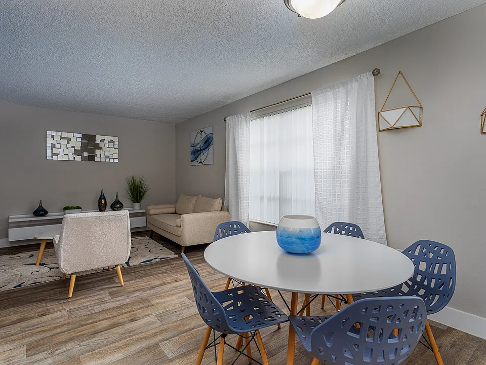 The Landings at Pembroke Lakes