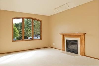 3rd image of 214 Woodridge Ct