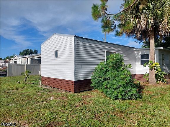 3rd image of 8386 Tolles Dr
