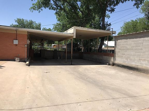 3rd image of 1100 NW 12th Pl
