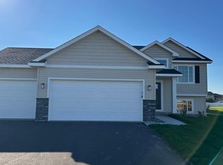 1490 Raccoon Ln, New Richmond, WI 54017