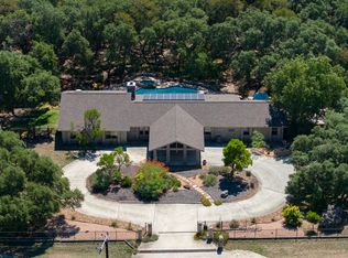 10762 Parrigin Rd, Helotes, TX 78023