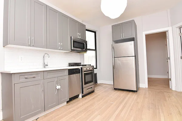 Rented by Bohemia Realty Group | media 20