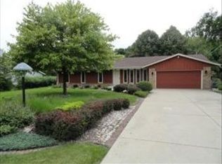 4000 Pinehill Blvd, Racine, WI 53403