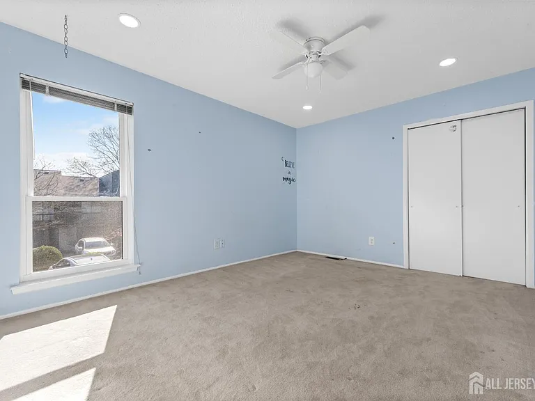 496 Westgate Dr — Photo 27