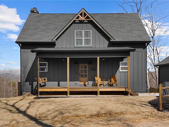 2nd image of 921 Aurora Ln