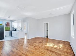 712 E 211th St #2, Bronx, NY 10467