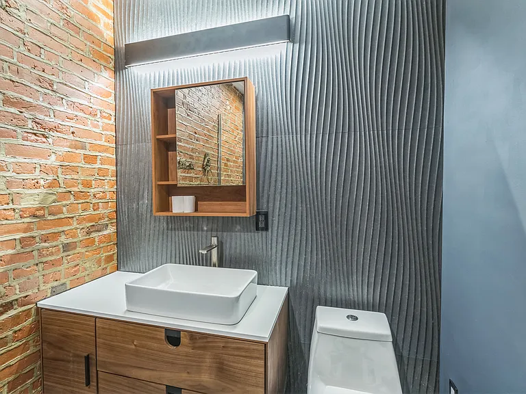 1845 E Cambria St #1 — Photo 17