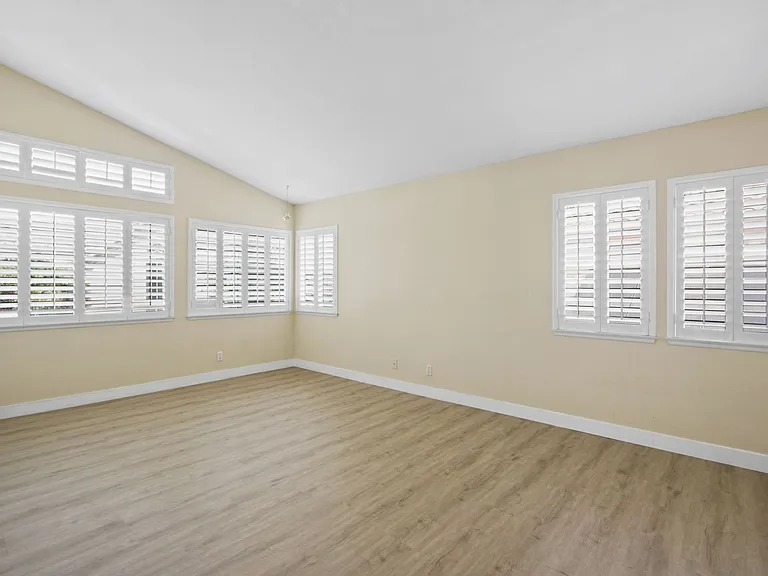 1801 Capetown Cir — Photo 11