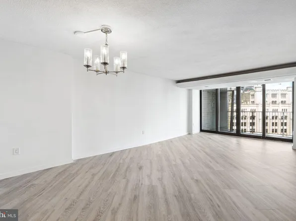 1420 Locust St APT 24N, Philadelphia, PA 19102