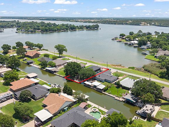 3rd image of 3708 Coral Sands Ct