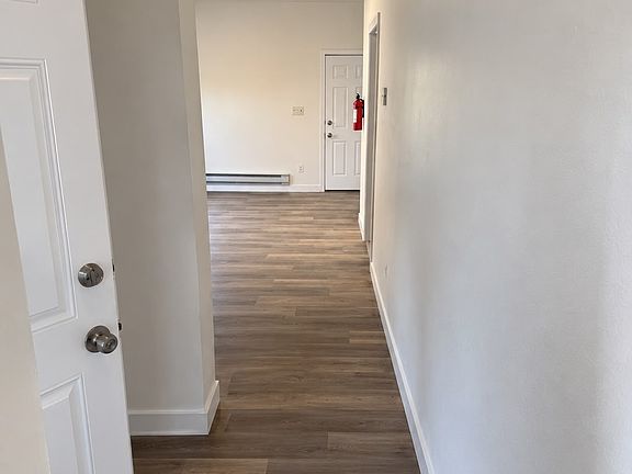 3rd image of 102 Montgomery St #3