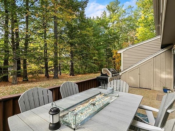 4th image of 120 Brickett Hill Cir