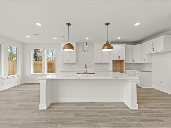 5th image of 18917 Moonriver St