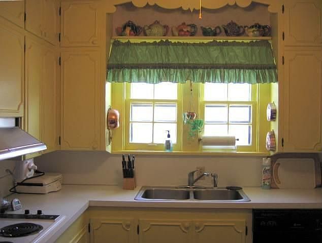 2nd image of 1105 Avenue B