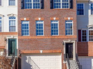 628 Howitzer Ter NE, Leesburg, VA 20176