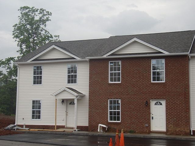 1st image of 6805 Woodcreeper Dr