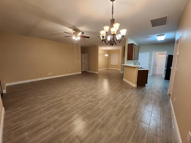 8365 104th Ct — Photo 6