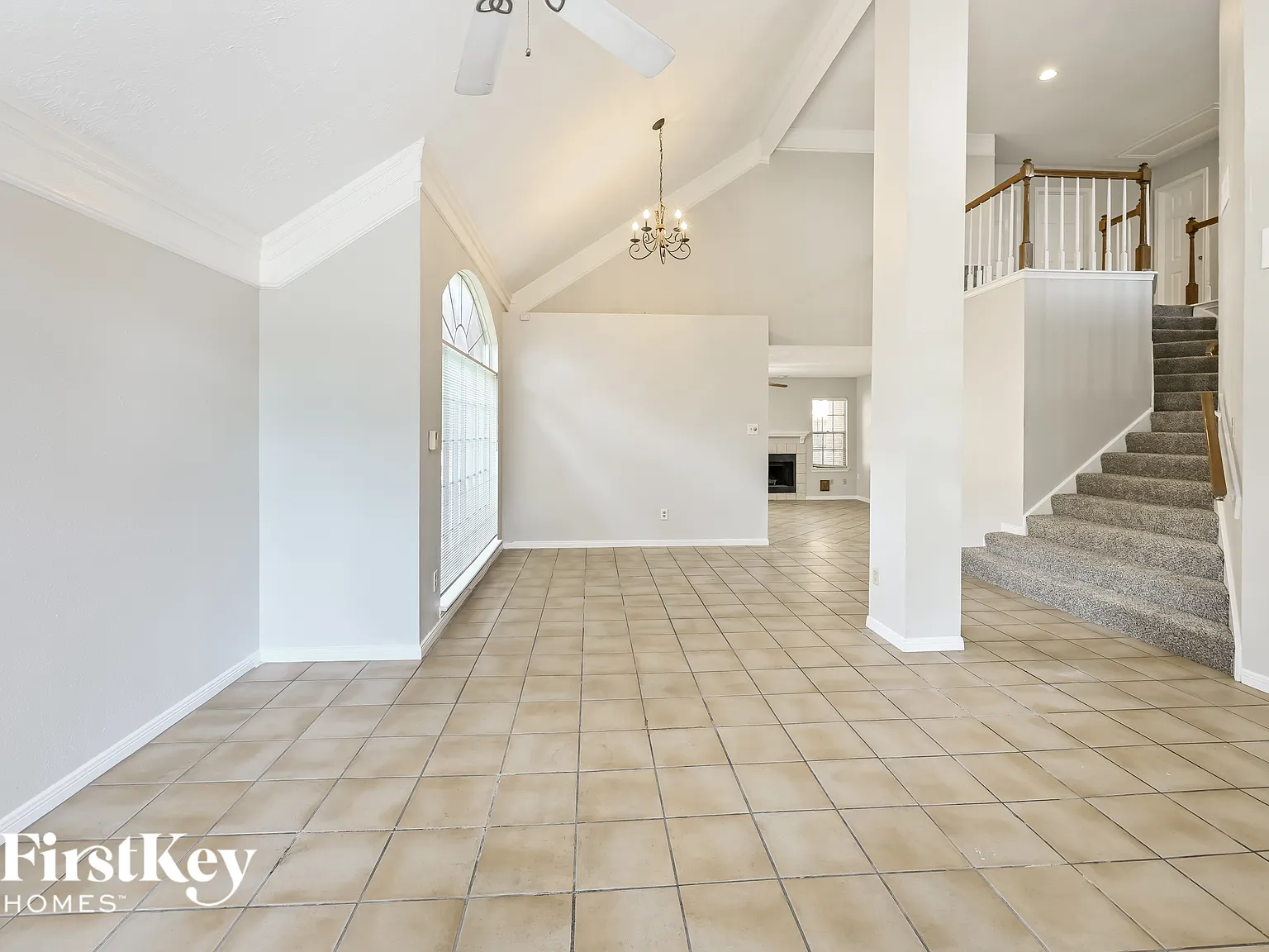 3 bed, 2.5 bath, 2719 sqft, $2,660 — Photo 2