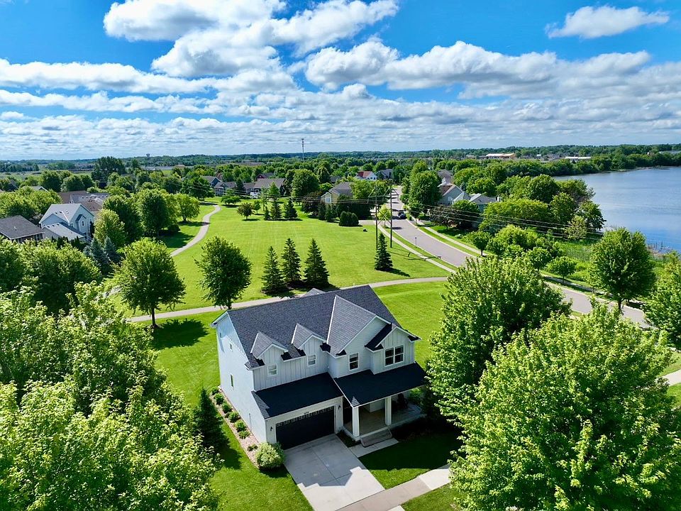 1st image of 6694 Lakeview Cir NE