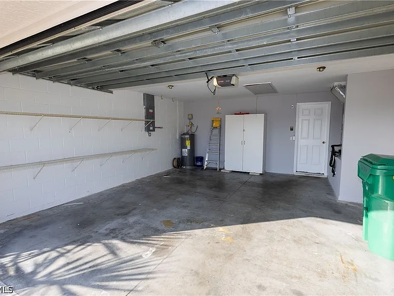 25324 Lychee Ct — Photo 13