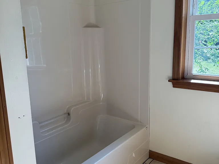 Bath & Shower Unit