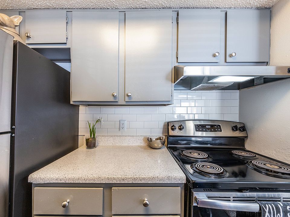 5Fifty Apartment Homes Kitchen