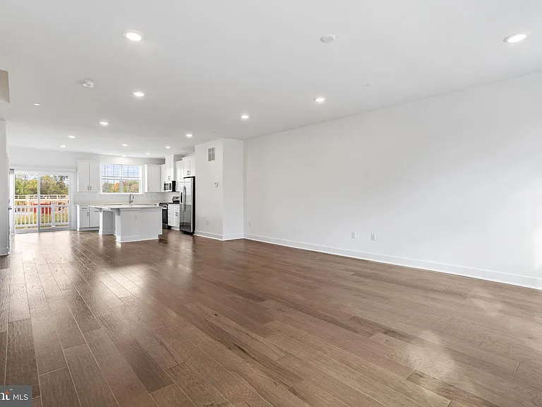 136 Ada Hightower Ave — Photo 7