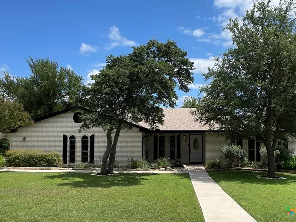 17 Oakmont Cir, Morgans Pt Resort, TX 76513