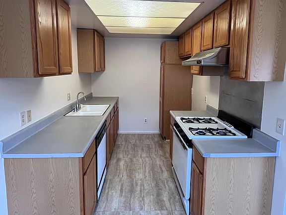 double galley Kitchen